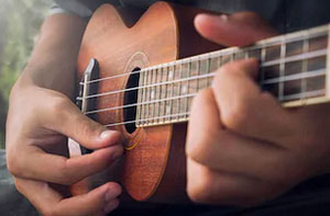 Ukulele Lessons Evesham (WR11)